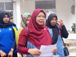 Di PHK secara Sepihak, Berharap Pertimbangan Kembali.! Ratusan Honorer aksi Demonstrasi ke Balai Besar