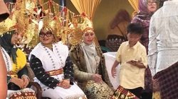 Prosesi Pemberian Gelar Adat Lampung kepada Bupati Lampung Timur (Rateu Pimpinan Mergo)