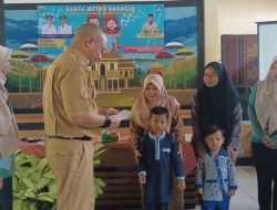 Memudahkan Warga Mendapatkan Bantuan Pendidikan, Pemkot Metro melalui Dinas Pendidikan Bagikan 347 Kartu Metro Bahagia kepada Jenjang PAUD